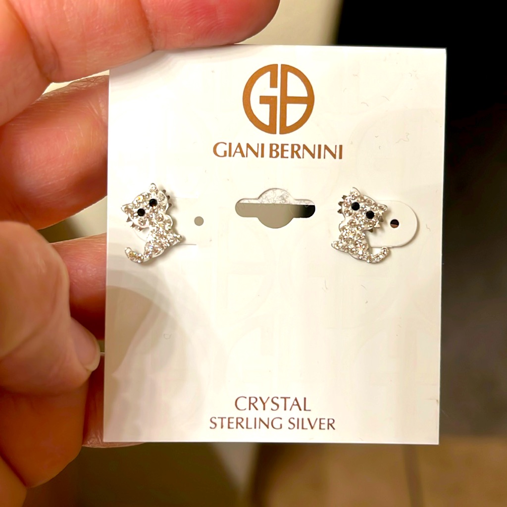 Giani Bernini Cat Earrings 8$